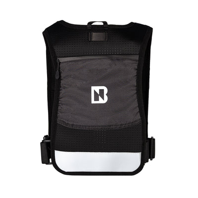 Women’s running vest in black with hydration pocket